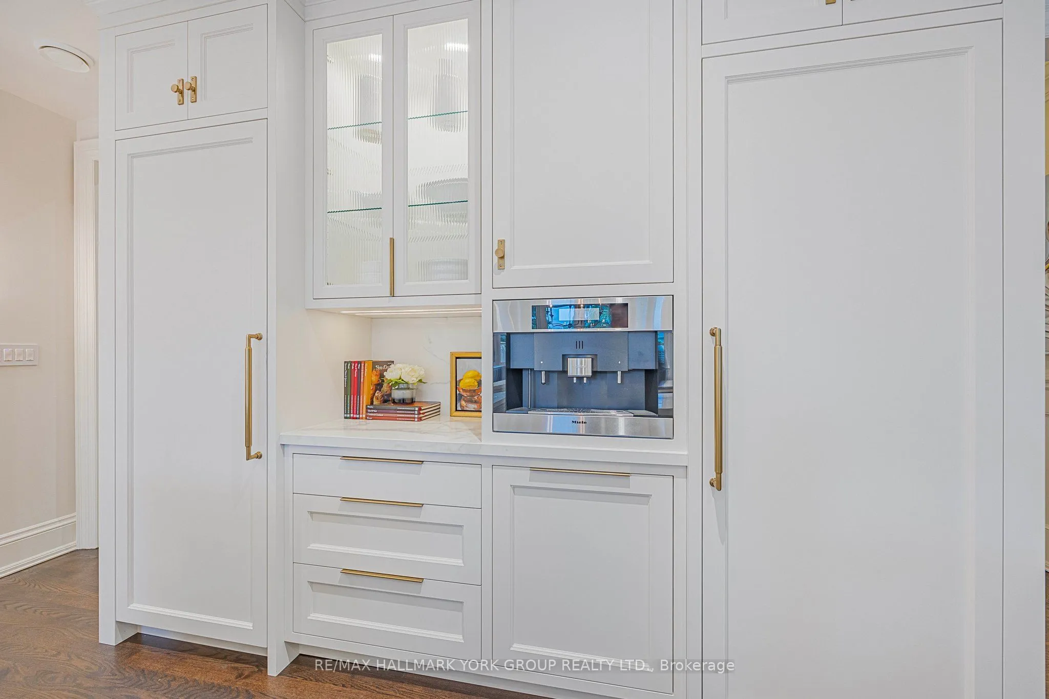 12 Sandy Ridge Court, Whitchurch-Stouffville, ON L4A 2L4