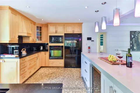 135 Elgin Street, ON L3T 1W7