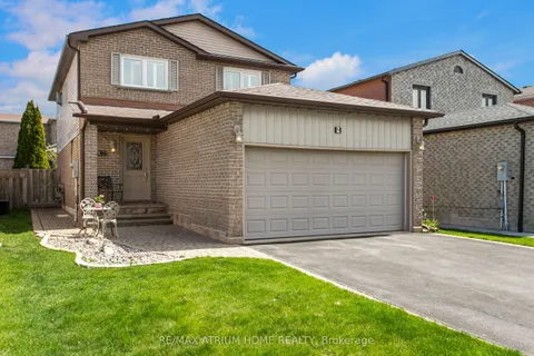 9 Constellation Crescent, Richmond Hill, ON L4C 8J8