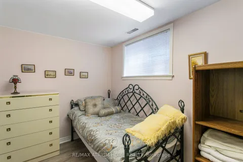 9 Constellation Crescent, Richmond Hill, ON L4C 8J8