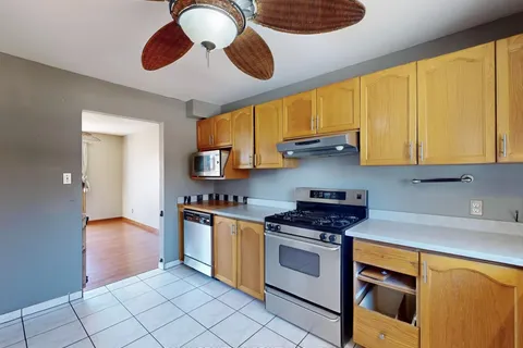 25 Shirlea Boulevard, Georgina, ON L4P 1L1