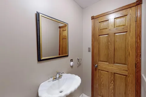 25 Shirlea Boulevard, Georgina, ON L4P 1L1