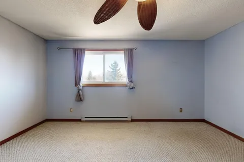 25 Shirlea Boulevard, Georgina, ON L4P 1L1