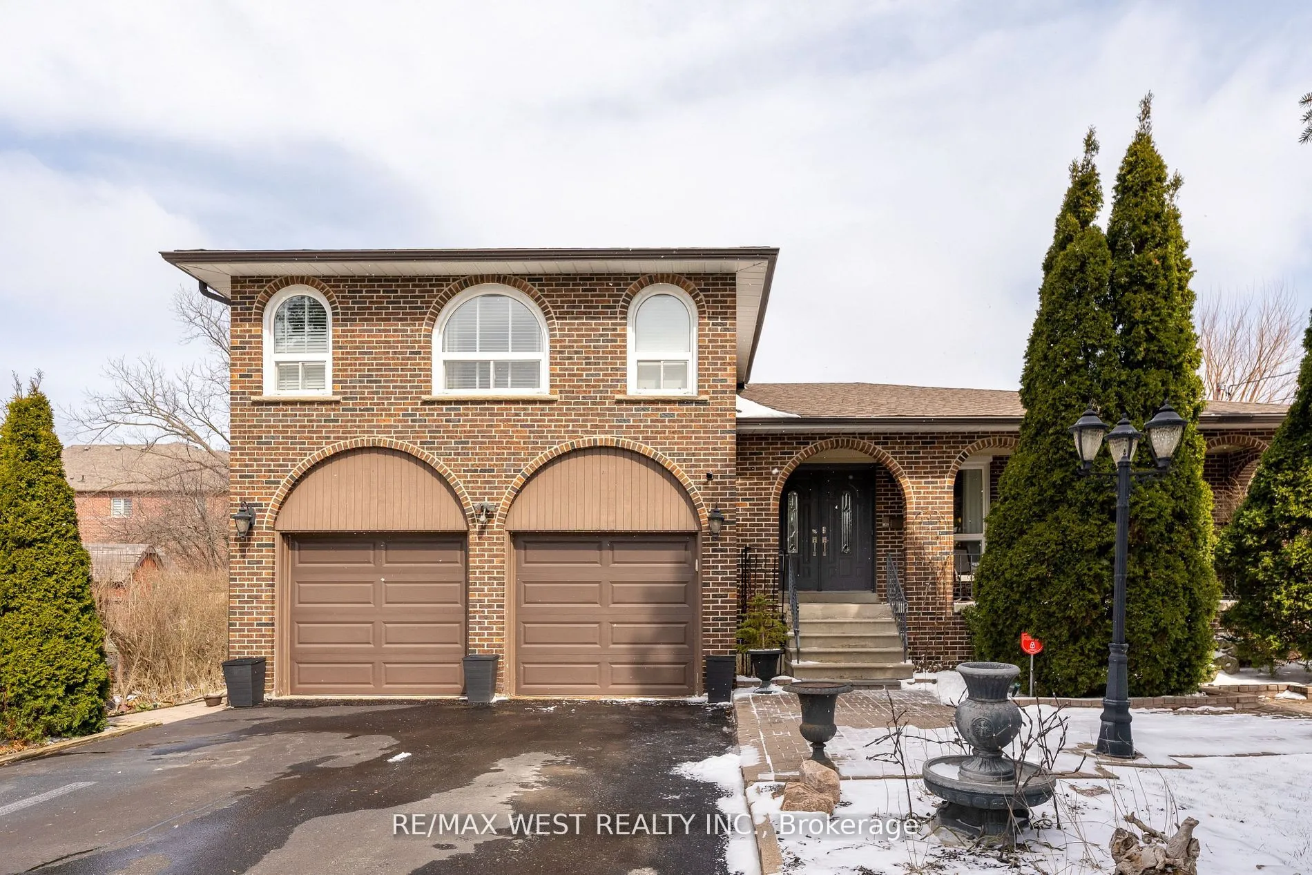 130 Spruce Avenue, Richmond Hill, ON L4C 6W1