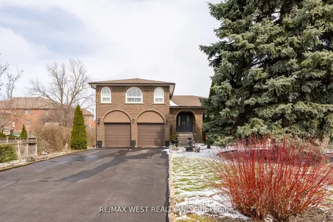 130 Spruce Avenue, Richmond Hill, ON L4C 6W1