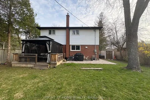 33 Royal Orchard Boulevard, Markham, ON L3T 3C4