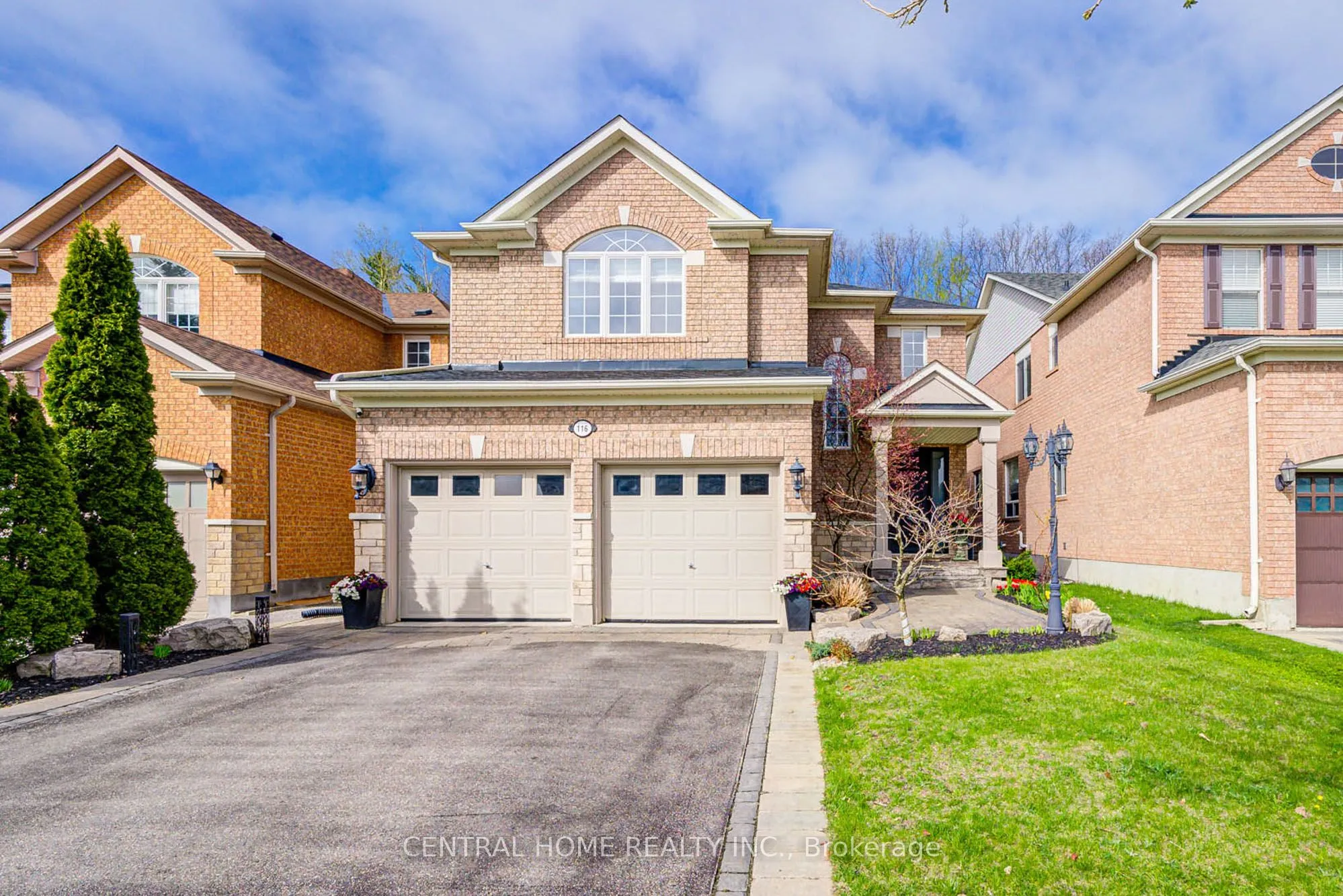 116 Wood Rim Drive, Richmond Hill, ON L4E 4N8