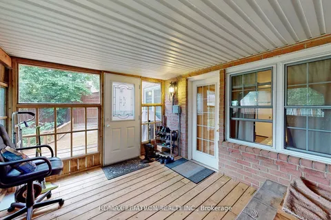 197 Lloyd Avenue, Newmarket, ON L3Y 5L4