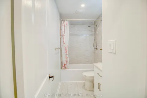 65 Davis Road, Aurora, ON L4G 2B4