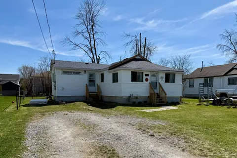 795 Third Avenue, Georgina, ON L0E 1S0