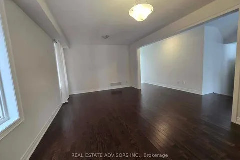 135 Ben Sinclair Avenue, East Gwillimbury, ON L9N 0S3