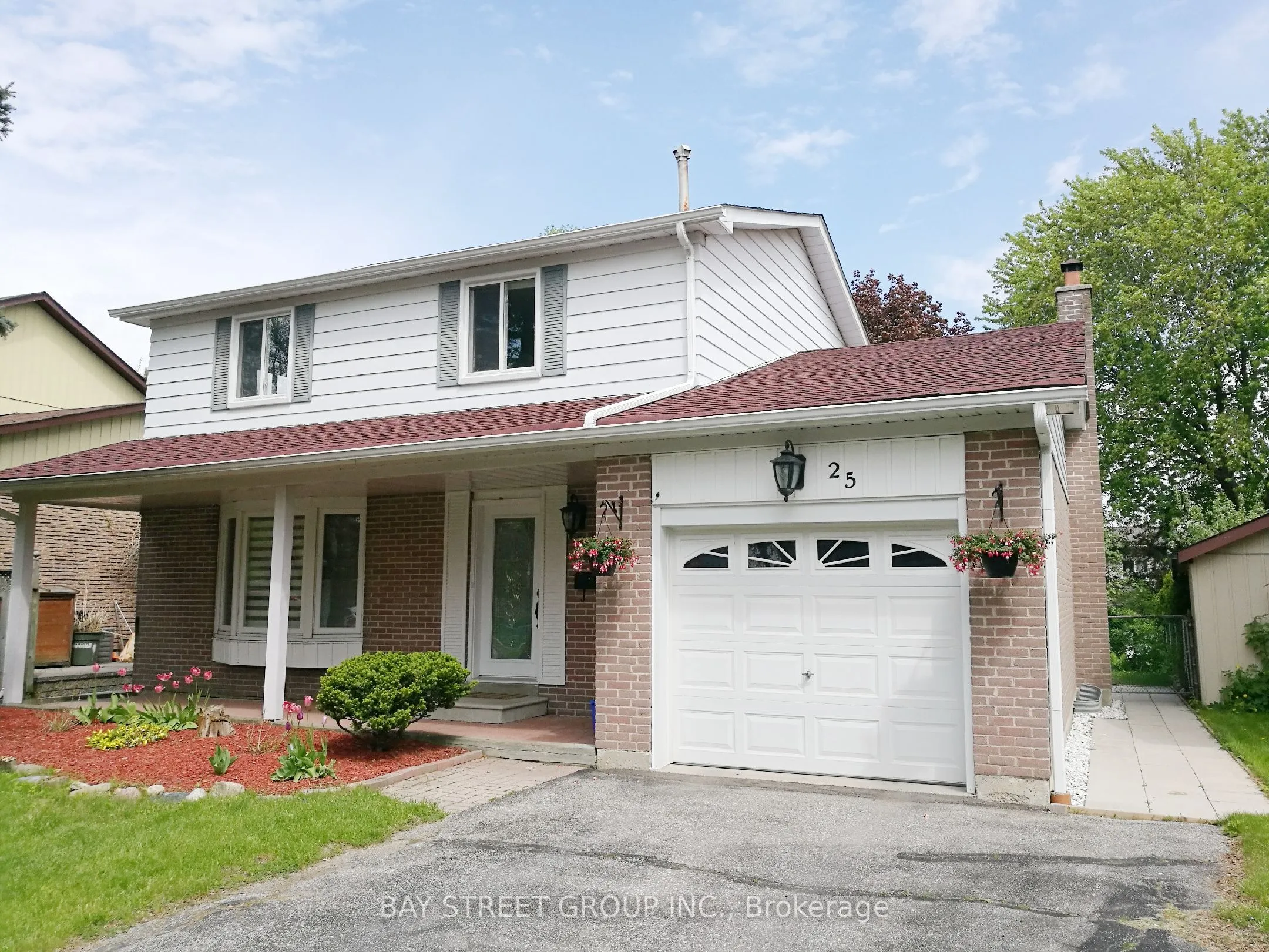 25 Penwick Crescent, Richmond Hill, ON L4C 5B3