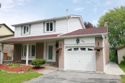 25 Penwick Crescent, Richmond Hill, ON L4C 5B3