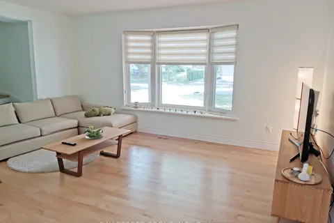 25 Penwick Crescent, Richmond Hill, ON L4C 5B3