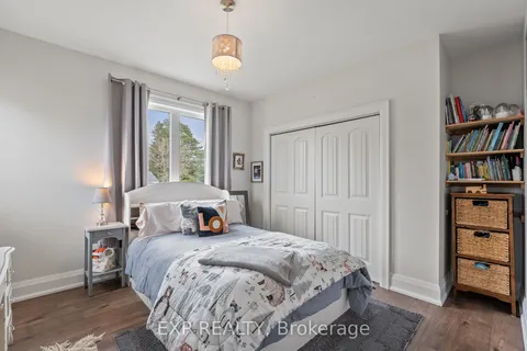 23 Dunkelman Drive, Georgina, ON L4P 3C8