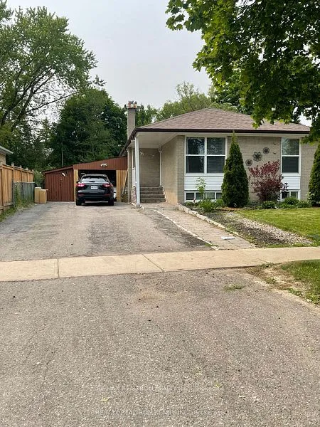 77 Murray Drive, Aurora, ON L4G 2C2