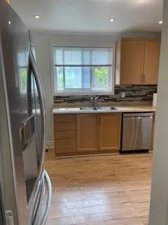 77 Murray Drive, Aurora, ON L4G 2C2