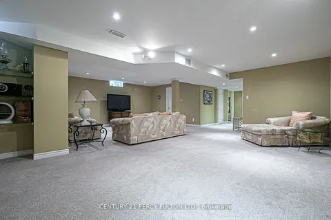508 Stone Road, Aurora, ON L4G 6Z6