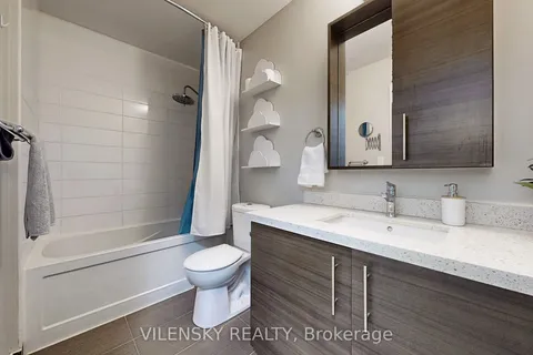 325 South Park Road, Markham, ON L3T 0B8