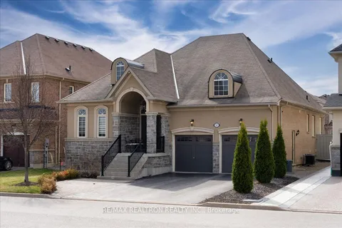 13 Fairmont Ridge Trail, King, ON L7B 0A4