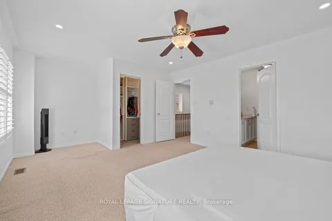 60 Hartford Crescent, Newmarket, ON L3X 2Z5
