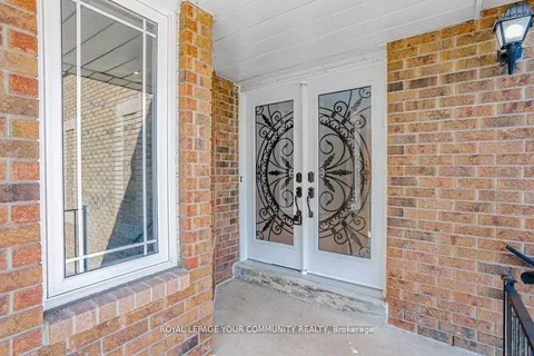 26 Millcroft Way, Vaughan, ON L4J 6P1