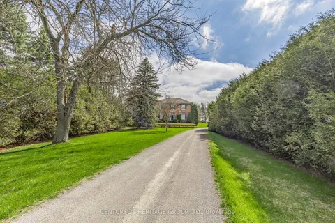 18725 McCowan Road, East Gwillimbury, ON L0G 1M0