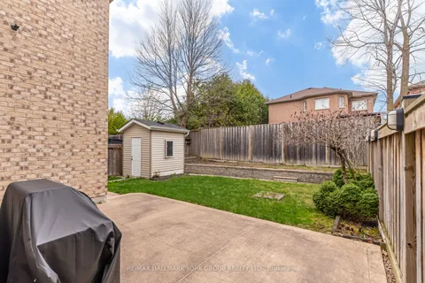 95 Chelsea Crescent, Bradford West Gwillimbury, ON L3Z 0J7