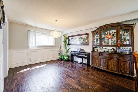 183 Willowbrook Road, Markham, ON L3T 5L5