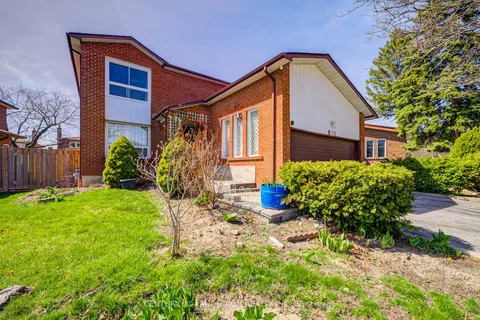 183 Willowbrook Road, Markham, ON L3T 5L5