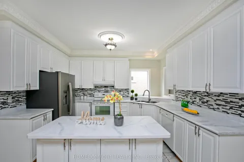182 Siderno Crescent, Vaughan, ON L4L 9M5
