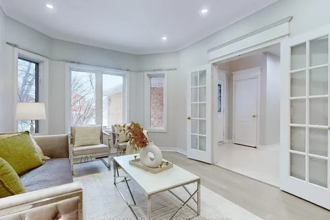 150 Larratt Lane, Richmond Hill, ON L4C 0E7