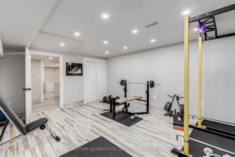 673 Chaleur Place, Newmarket, ON L3X 1L6