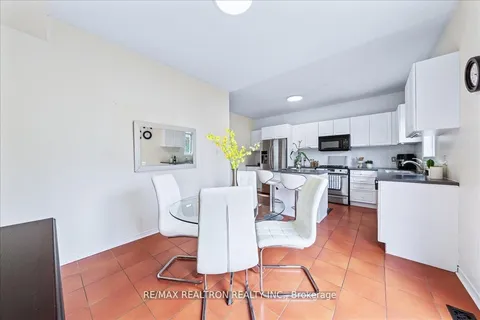 52 Carousel Crescent, Richmond Hill, ON L4E 3X6