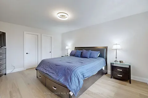 101 Houseman Crescent, Richmond Hill, ON L4C 7S7