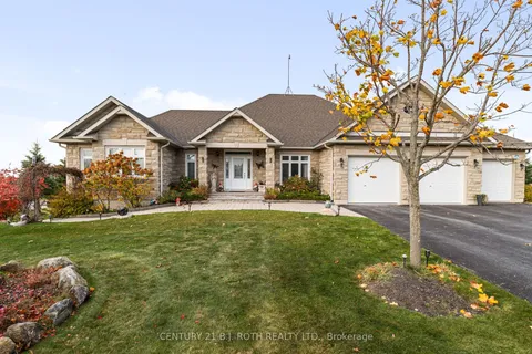 10 BROLLEY Crescent, Essa, ON L0L 2N2