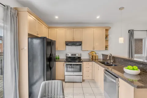 15 Chancery Road, Markham, ON L6E 1T7