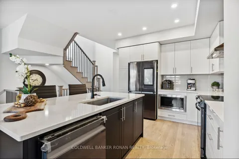 22 Kiernan Crescent, New Tecumseth, ON L9R 0V3