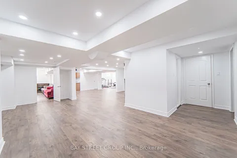 39 Alexandra Wood, Richmond Hill, ON L4B 2L1