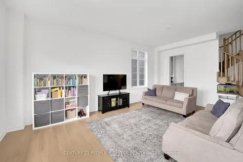 21 wintergreen Lane, Adjala-Tosorontio, ON L0G 1W0