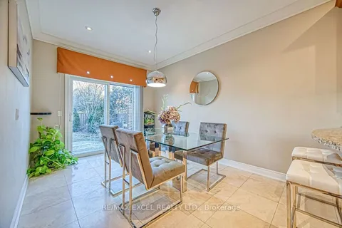 166 Townsgate Drive, Vaughan, ON L4J 8J5