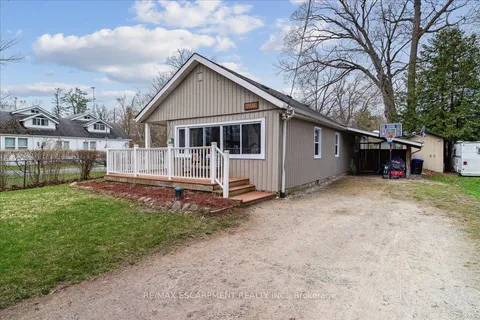 3938 Algonquin Avenue, Innisfil, ON L9S 2M3