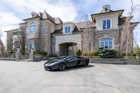 106 Stallions Court, Vaughan, ON L6A 4V5