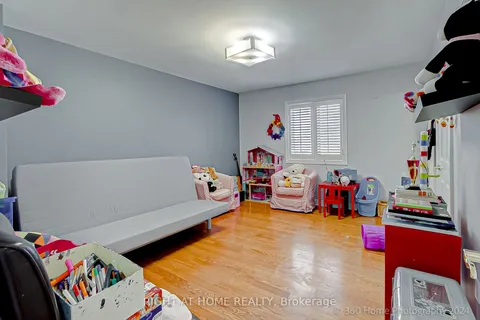 103 Oak Avenue, Richmond Hill, ON L4C 6R6