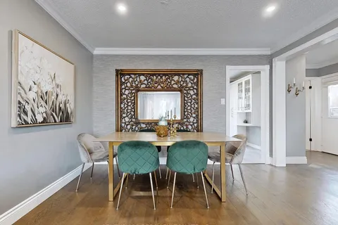 459 Sandford Street, Newmarket, ON L3Y 4S8