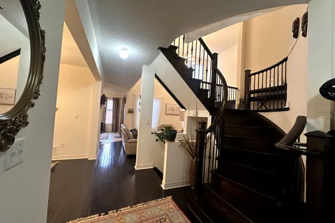 19 Colesbrook Road, ON L4S 0C6