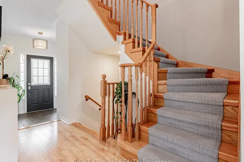 32 Millcliff Circle, ON L4G 7N7