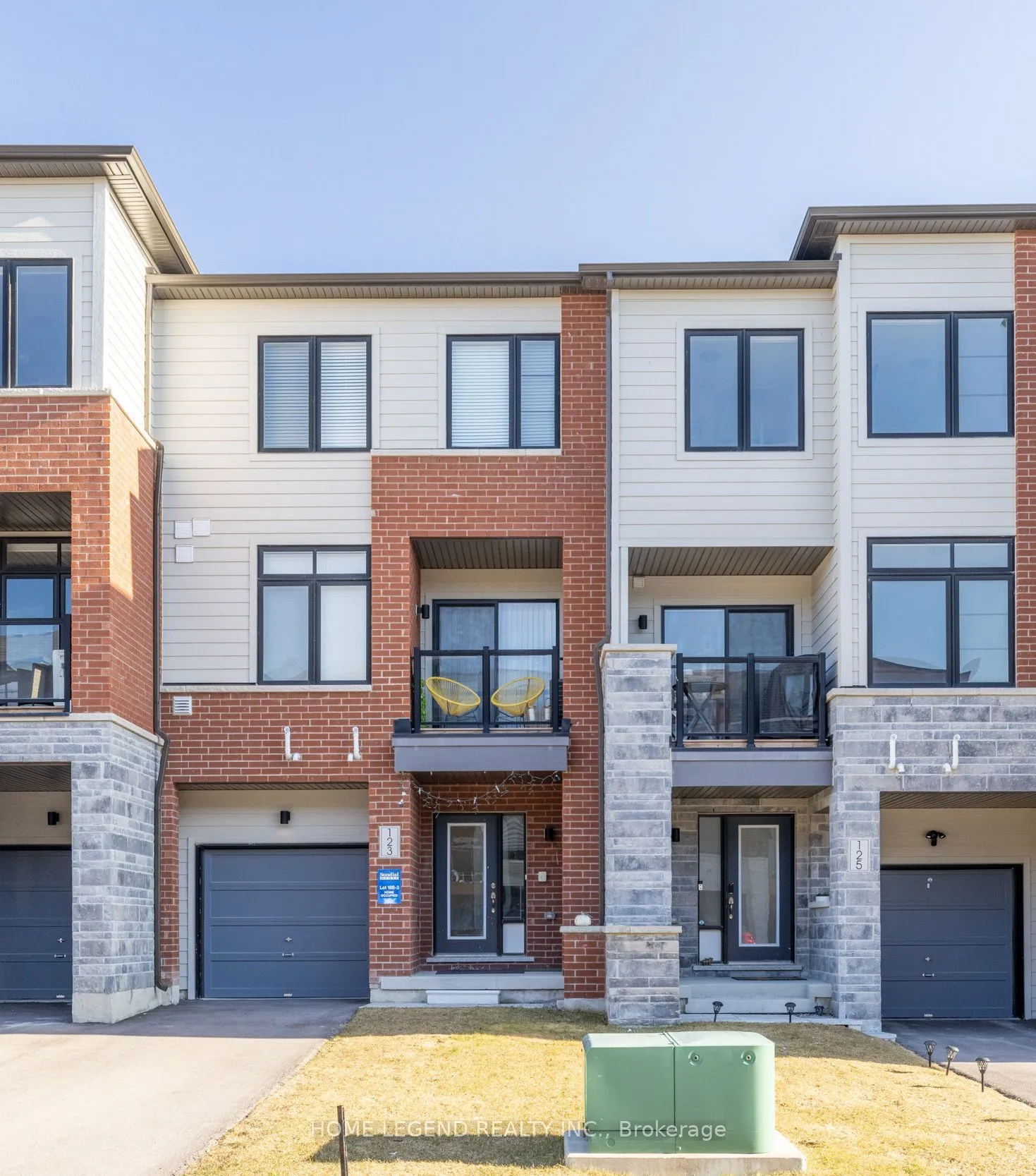 123 Bravo Lane, Newmarket, ON L3X 0L2