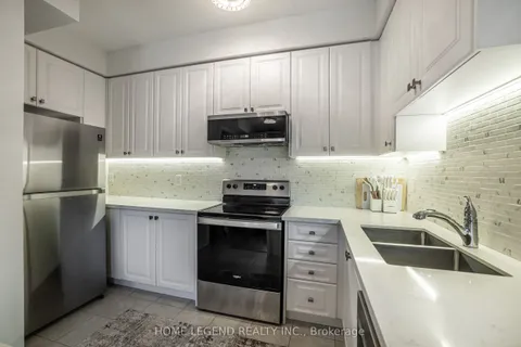 123 Bravo Lane, Newmarket, ON L3X 0L2