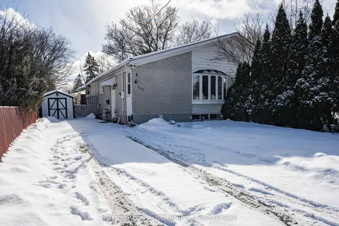 352 Taylor Mills Drive, ON L4C 2T9
